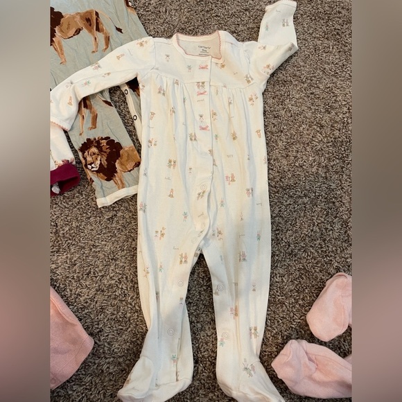 Bundle of 6 pieces girls onesies 6-12 months - Picture 5 of 8